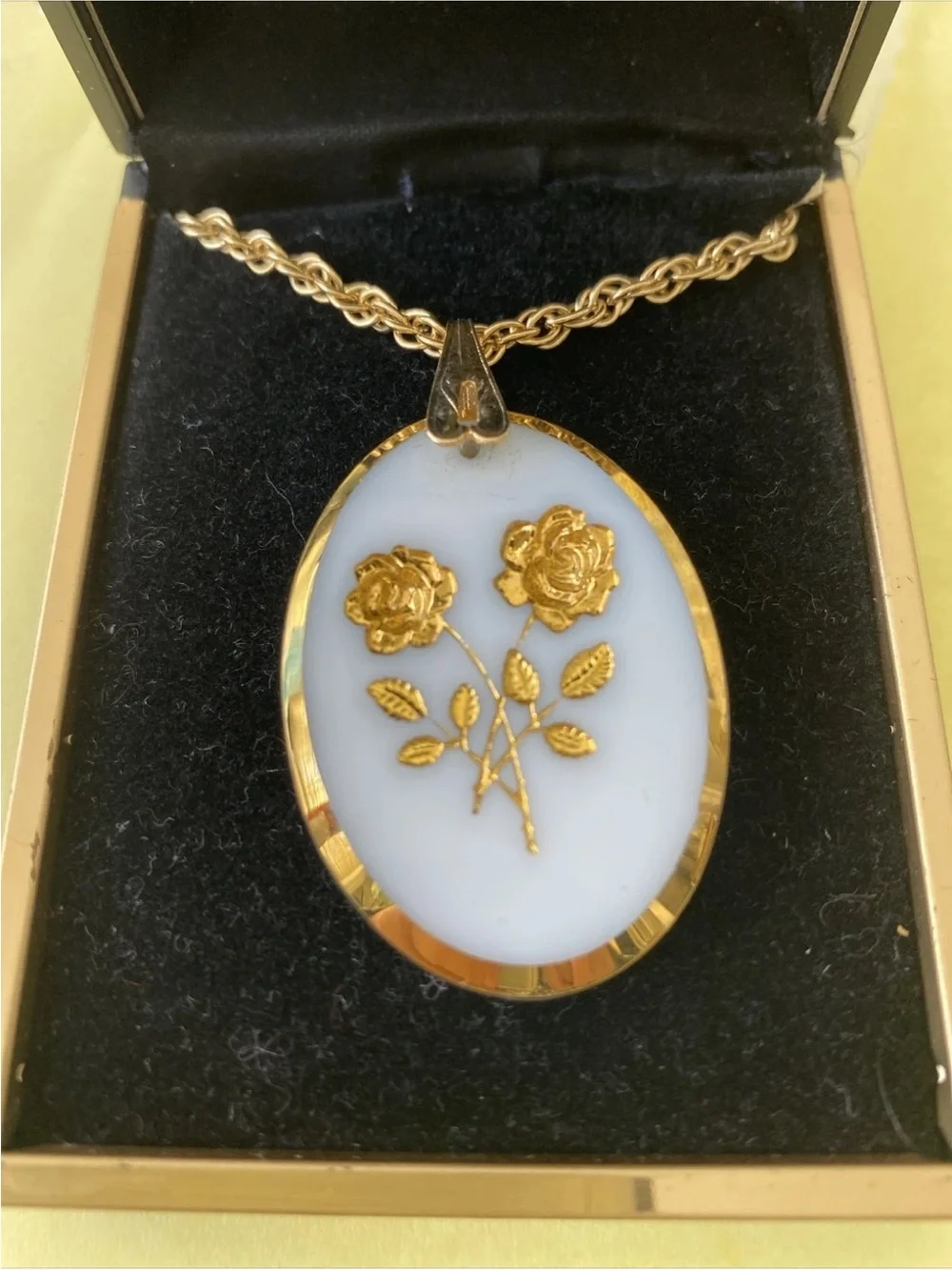 Gold-Tone Floral Oval Pendant Necklace - White & Gold